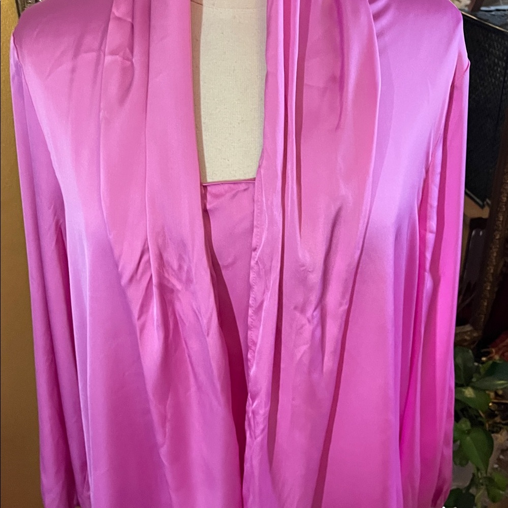 Bar III Vibrant Pretty in Pink Satin Blouse w/ neck tie & elastic cuffs size XXL - Picture 10 of 17